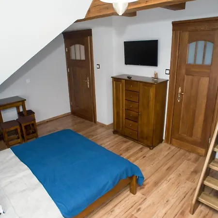 Zabytkowy Dom Latarnikow *