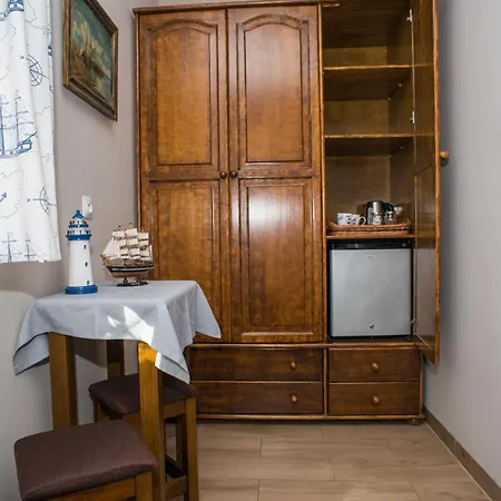 Zabytkowy Dom Latarnikow イン