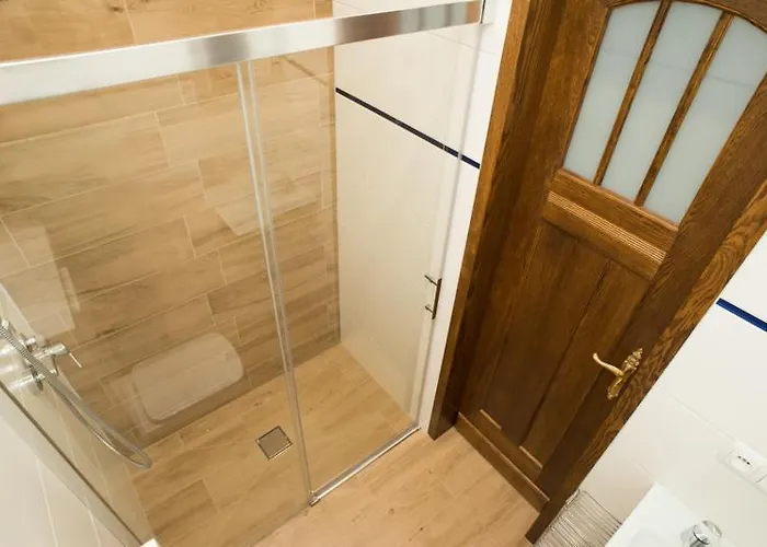 Zabytkowy Dom Latarników Zajazd Hel