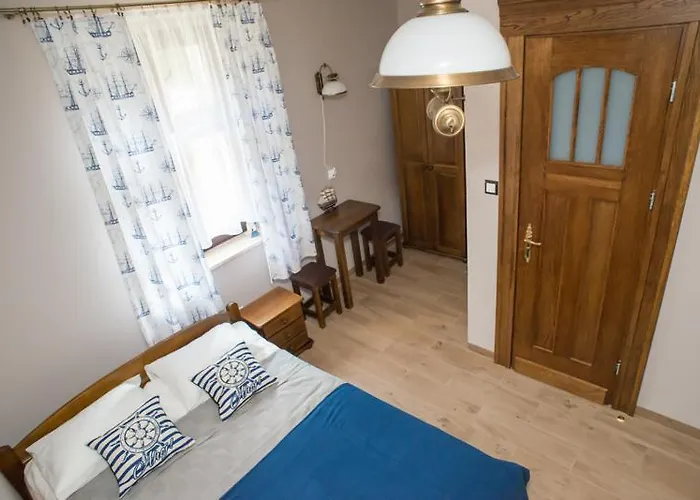 Zabytkowy Dom Latarników * Hel